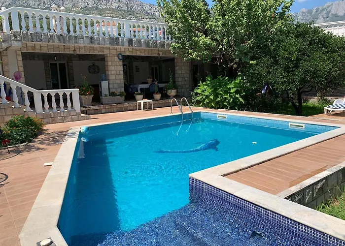 Andolly Apartments